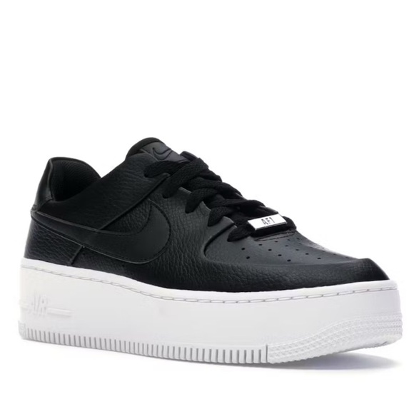 Nike Air Force 1 Sage Low Black and White - Picture 3 of 9